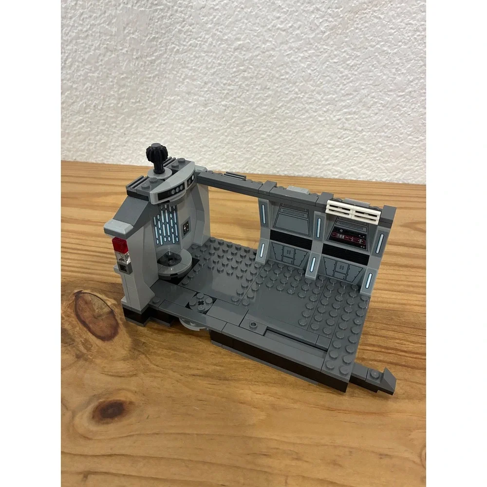LEGO Star Wars Dark Trooper Attack 75324 Luke Skywalker Build only